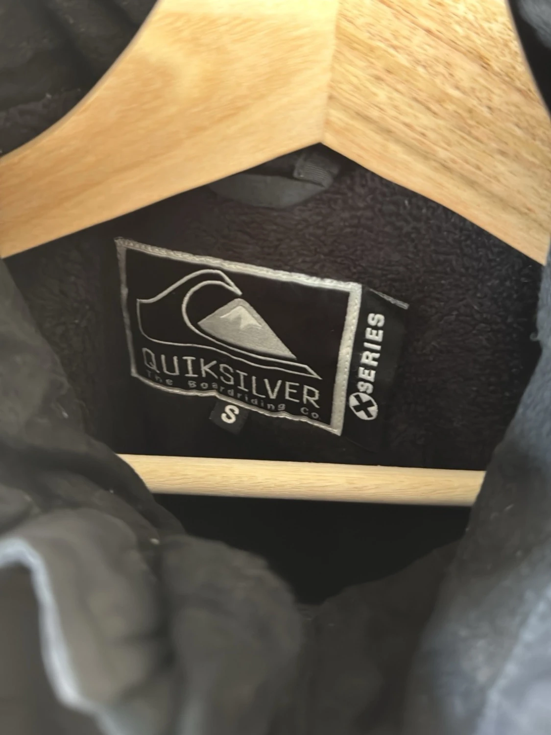 Svart vindjacka från Quiksilver - 1
