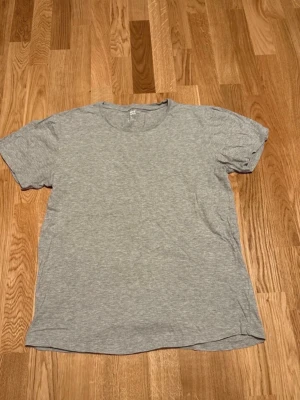 T-shirt storlek L - T-shirt från Lager 157 i storlek L.  Fint skick.