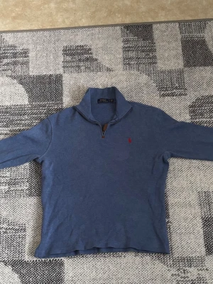 Polo Ralph Lauren half-zip - Polo Ralph Lauren half zip. Inte andvänds något eftersom den är för liten för mig. 😁