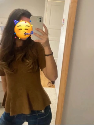 Tröja - Snygg kortärmad tröja som aldrig blivit använd💕 