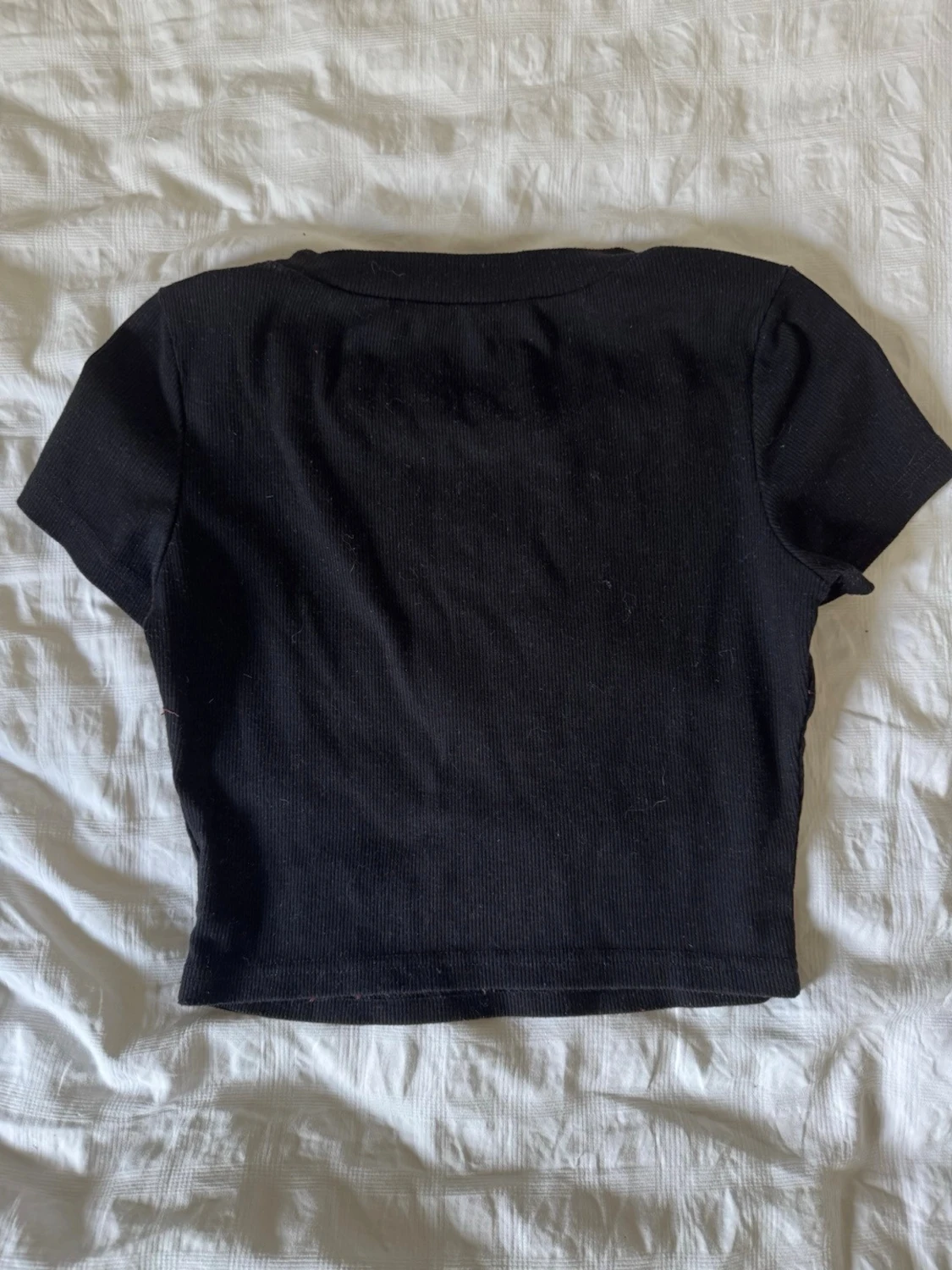 Svart ribbad crop t-shirt - 2