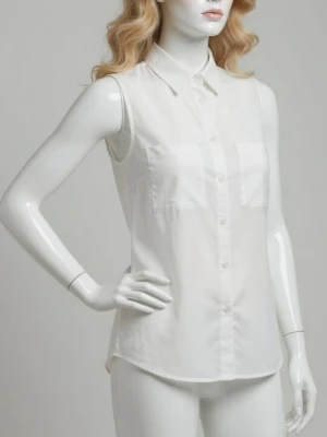 Ärmlös blus, vit, Strlk: 34/XS-S. Viskos. Felfri. - Ärmlös blus, vit, Strlk: 34/XS-S. Viskos. Endast använd en gång. Felfri. Säljer även en likadan fast svart i samma storlek. Skyltdocka bär en liknande modell, fast i bomull.