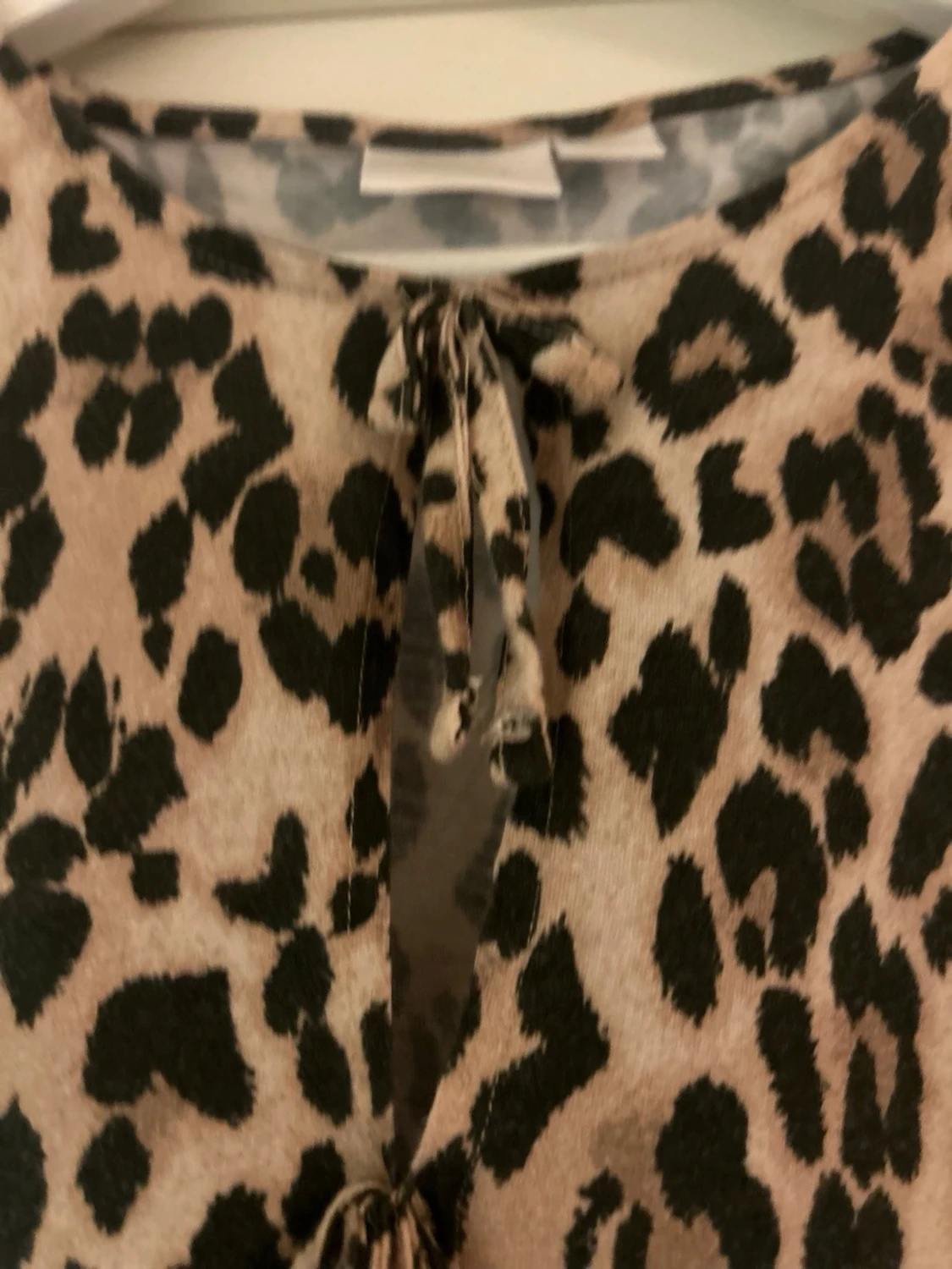 Leopardmönstrad tröja - 1