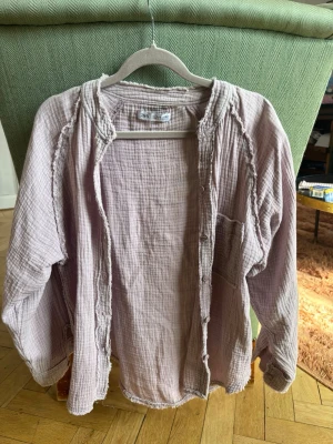 Ljusrosa skjorta/blus från Zara - Ljusrosa skjorta/blus från Zara. Storlek 152. 