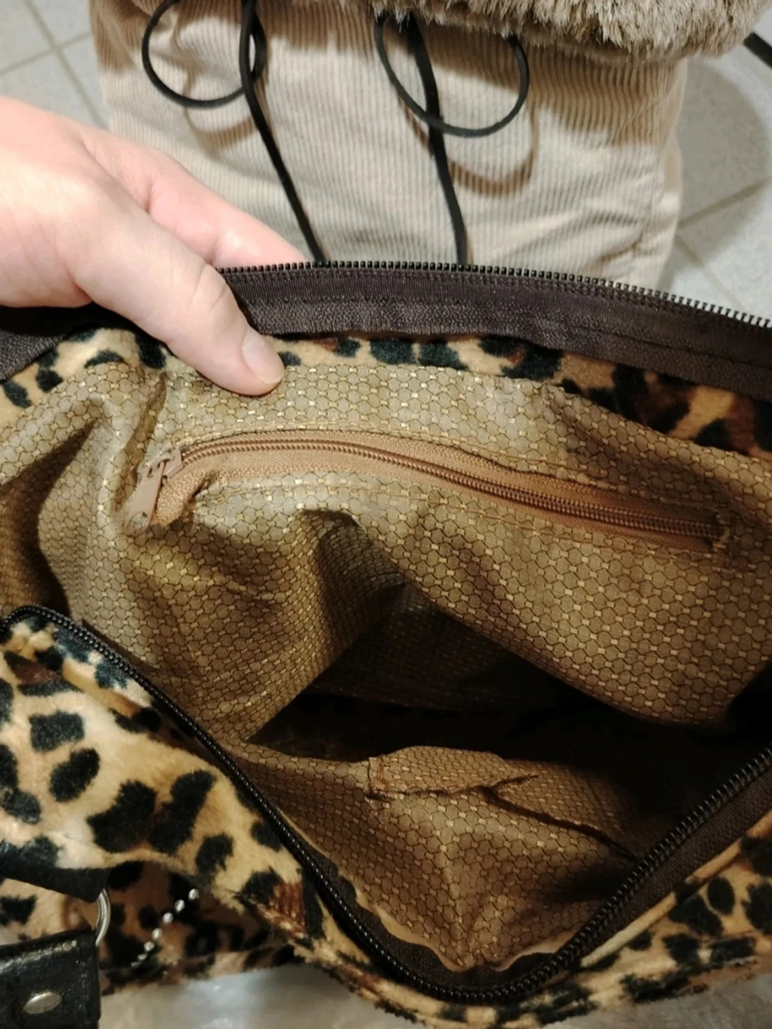 Leopardmönstrad handväska med kattmotiv🐆❤️  - 3