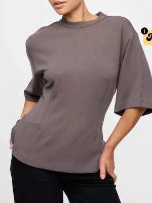 Figursydd tröja från Bikbok - Helt ny med prislapp kvar. Köptes för 299kr från Bikboks hemsida. Säljs då jag inte använder den🩷