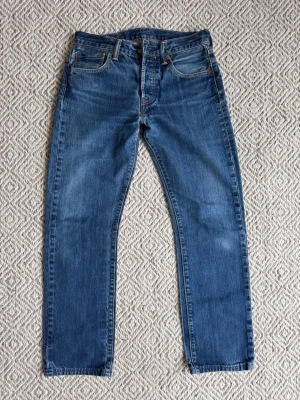 Levis jeans - Levis jeans - modell: 501 - storlek: W28/L30(står L32 på lapp) - skick: 9/10