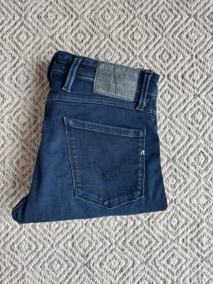 Replay jeans - Replay jeans - Modell: Anbass - Storlek: W30/L32 - skick: 9/10 - Nypris runt 2000kr