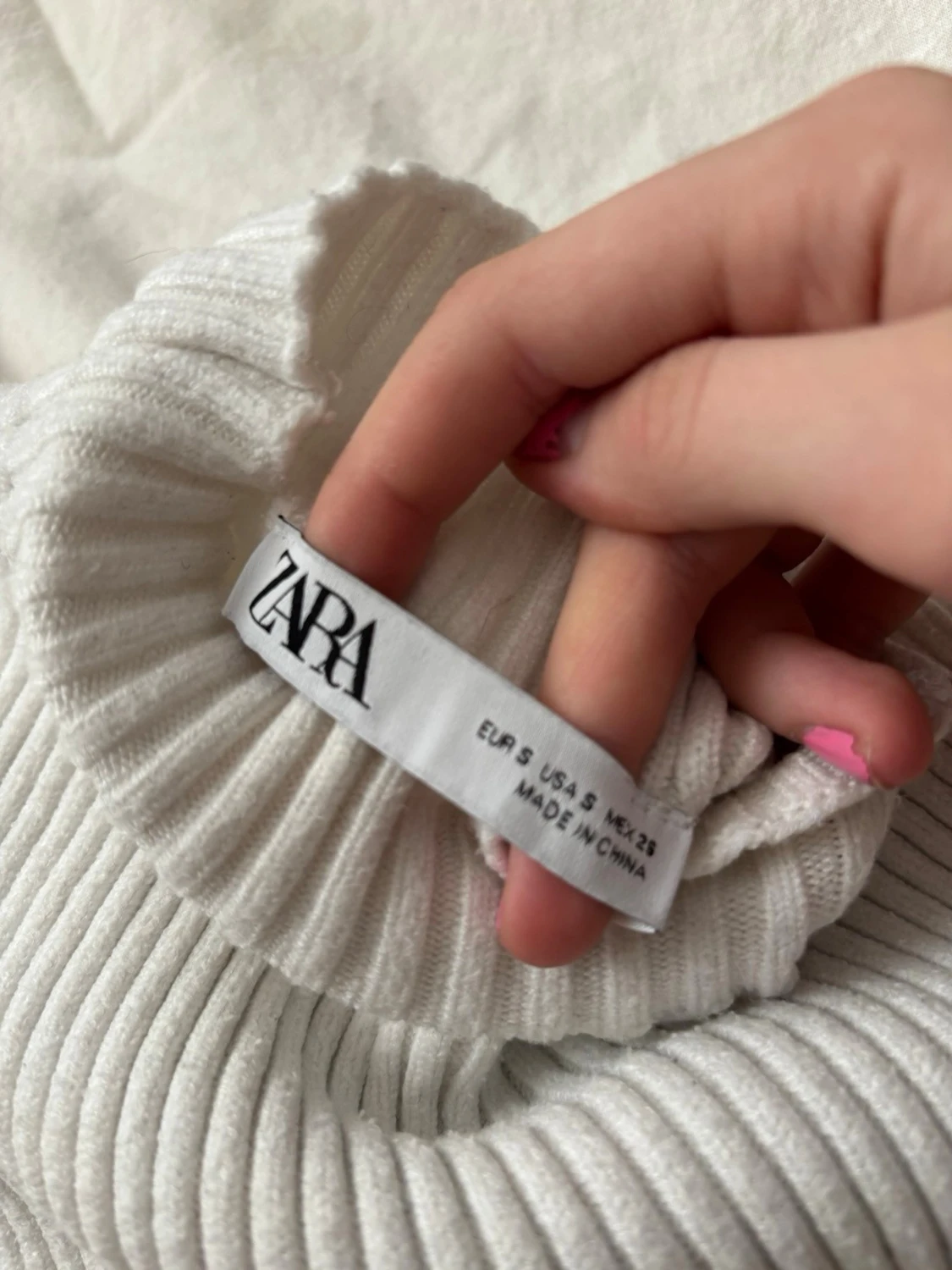 Vit ribbad ärmlös topp från Zara - 1