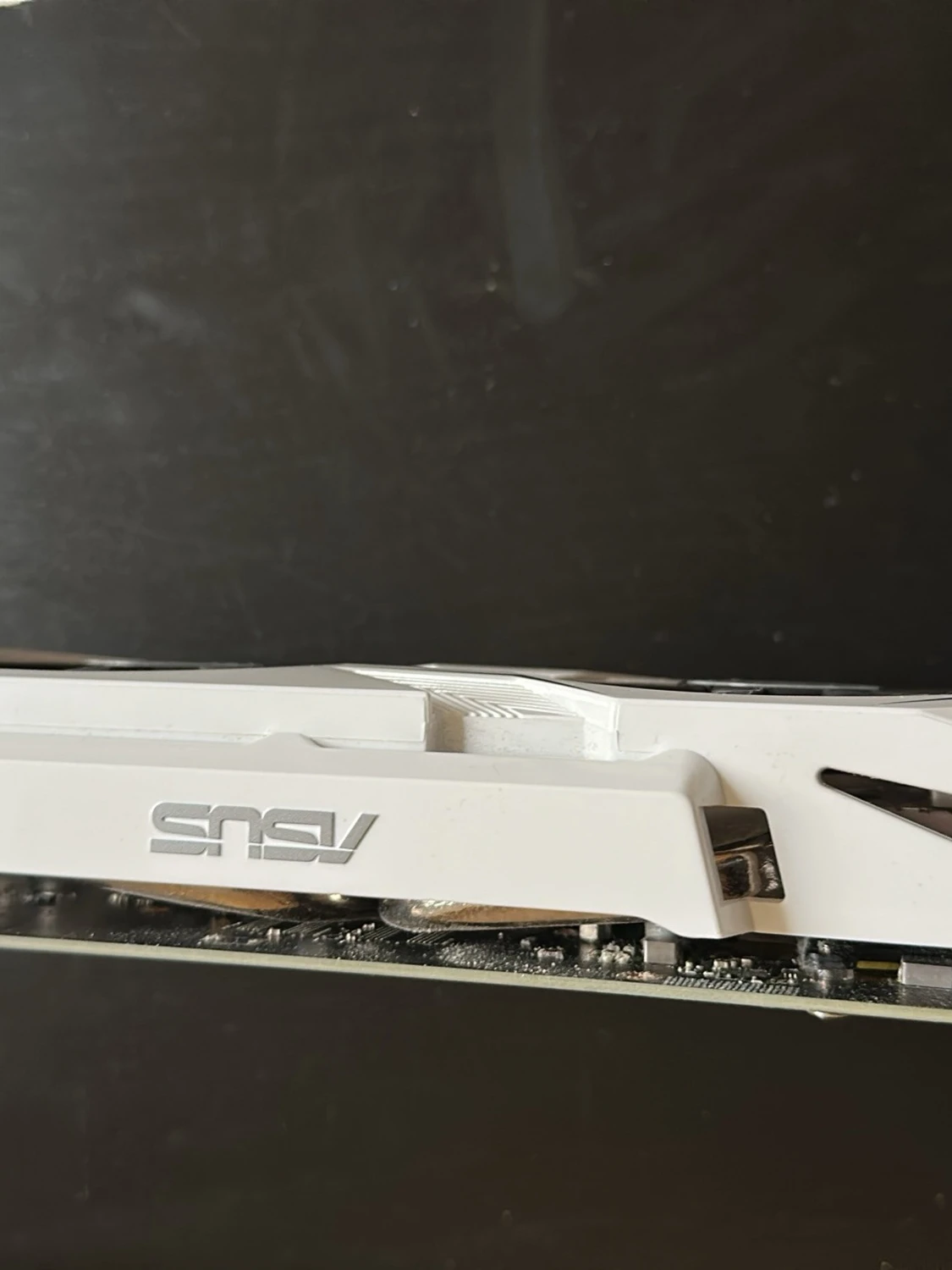 ASUS vit grafikkort med dubbla fläktar, 10/10 kvalitet - 1