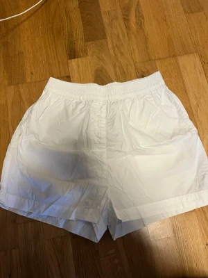 Luftiga shorts - Shorts
