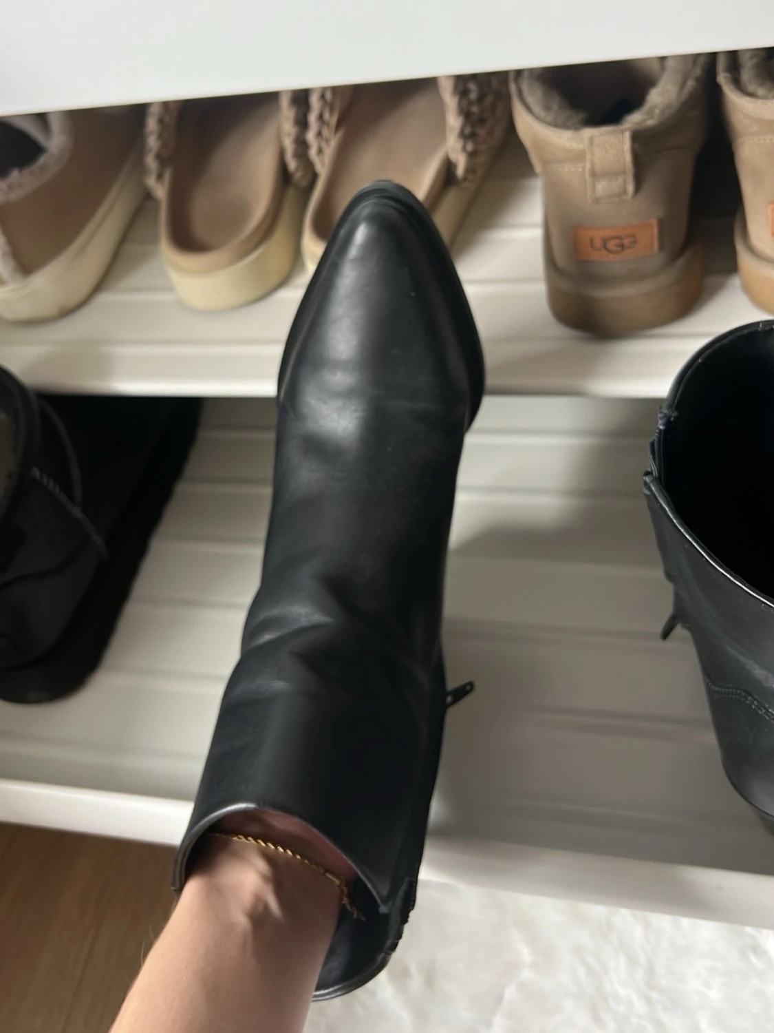 Svarta stövletter med klack - 1