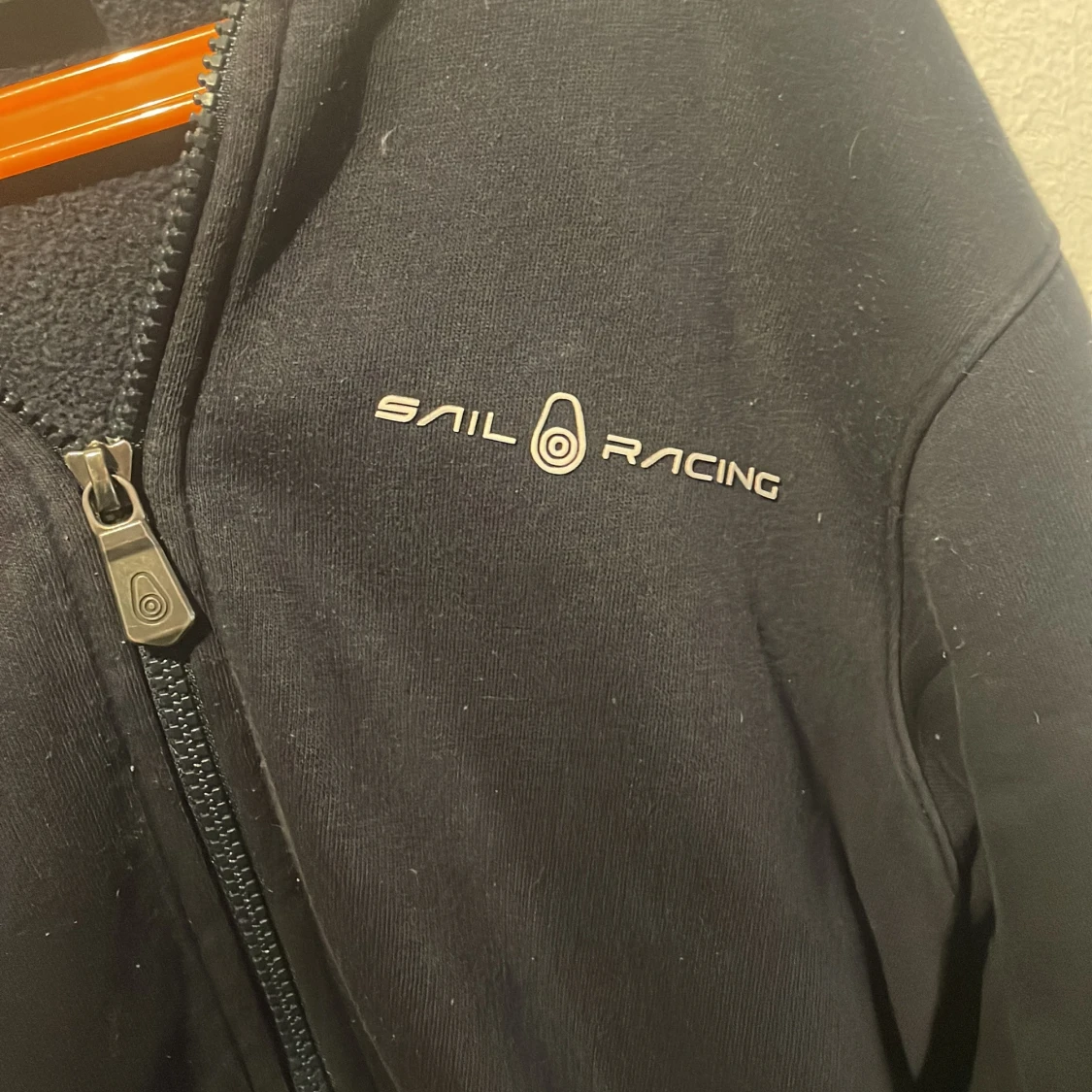 Blå hoodie med dragkedja från Sail Racing - 2