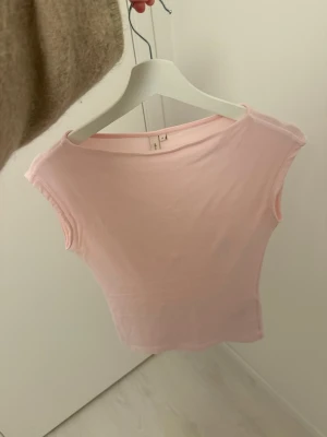 Ljusrosa topp - Ljusrosa topp från Nelly i small