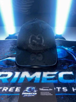 Jumbo GG  - Svart jumbo keps, S-M, skriv vid minsta lill