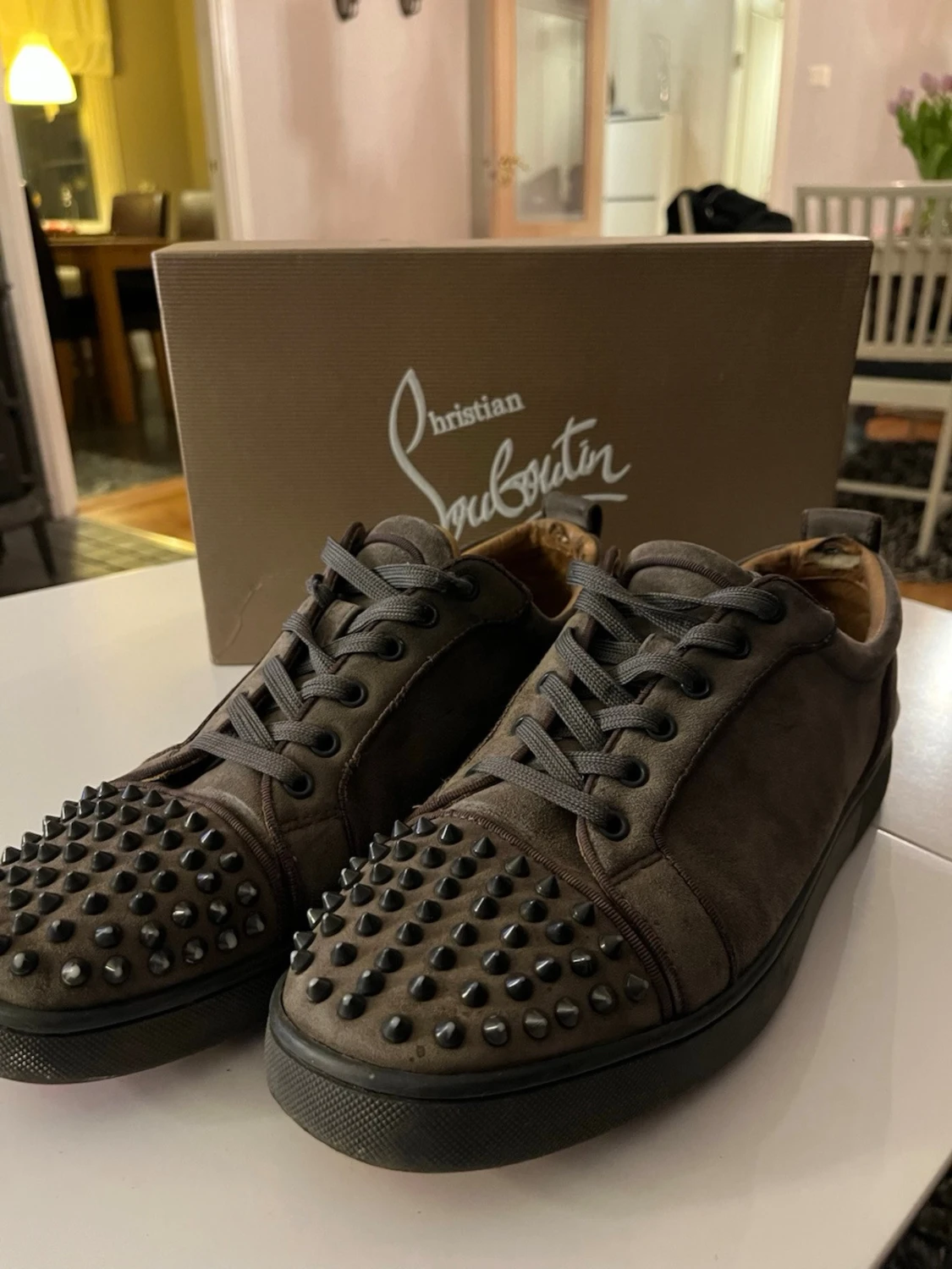 Christian Louboutin gråa spikes sneakers - 1