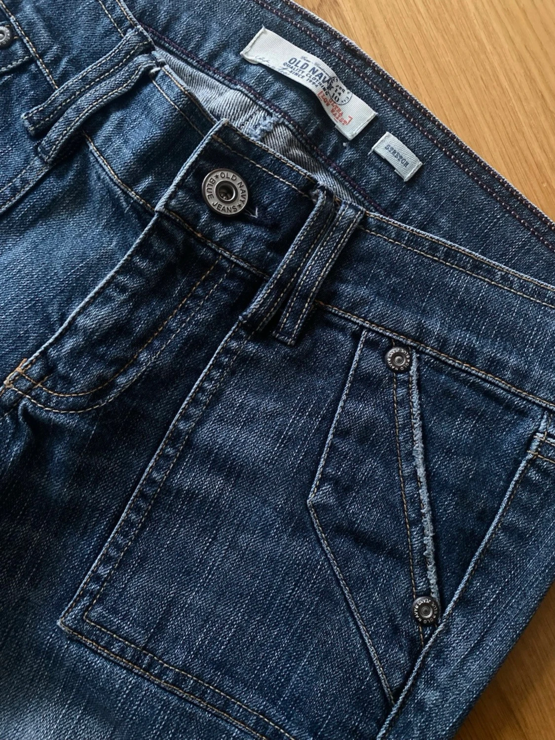 Mörkblå bootcut jeans med fickor - 6