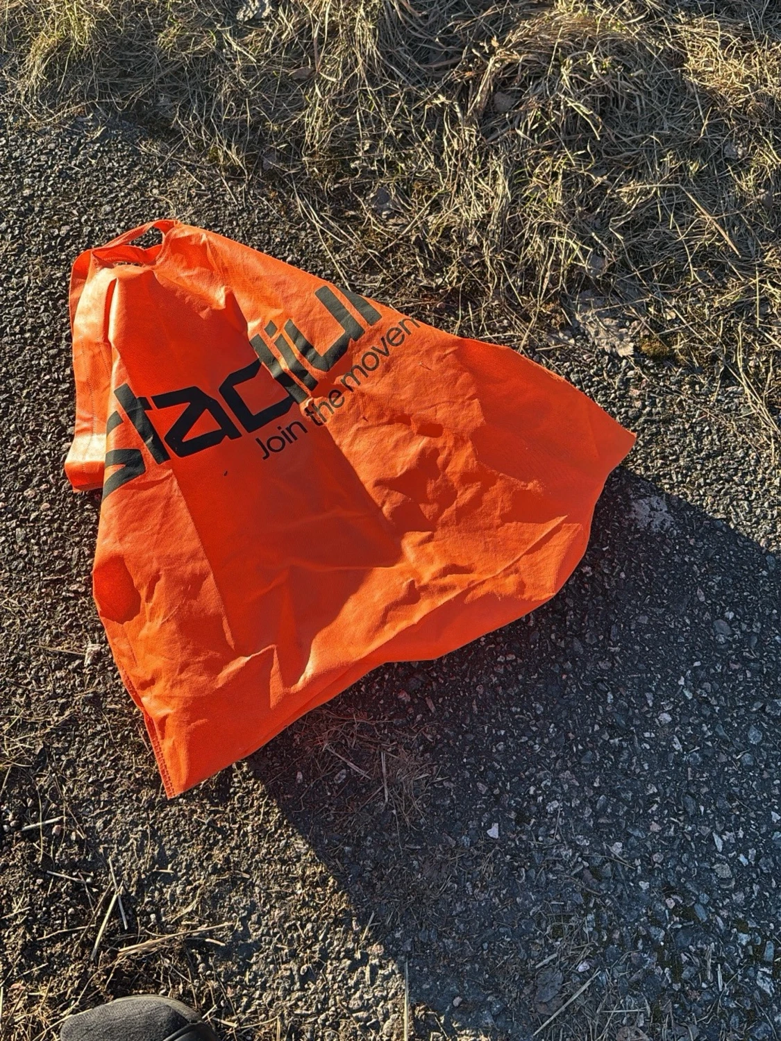 Orange shoppingväska från Stadium