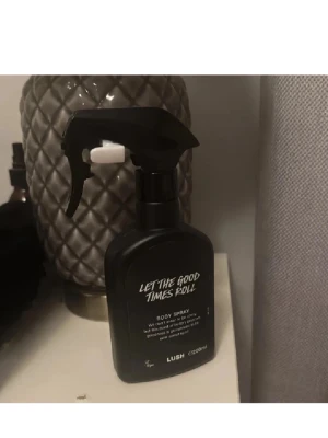 Lush let the good times roll - Perfekt för den som inte vill köpa en helt ny direkt. Uppskattar att det är ca 25-30% kvar