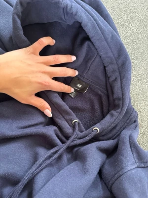 Blå Hoodie - Blå Hoodie från HM