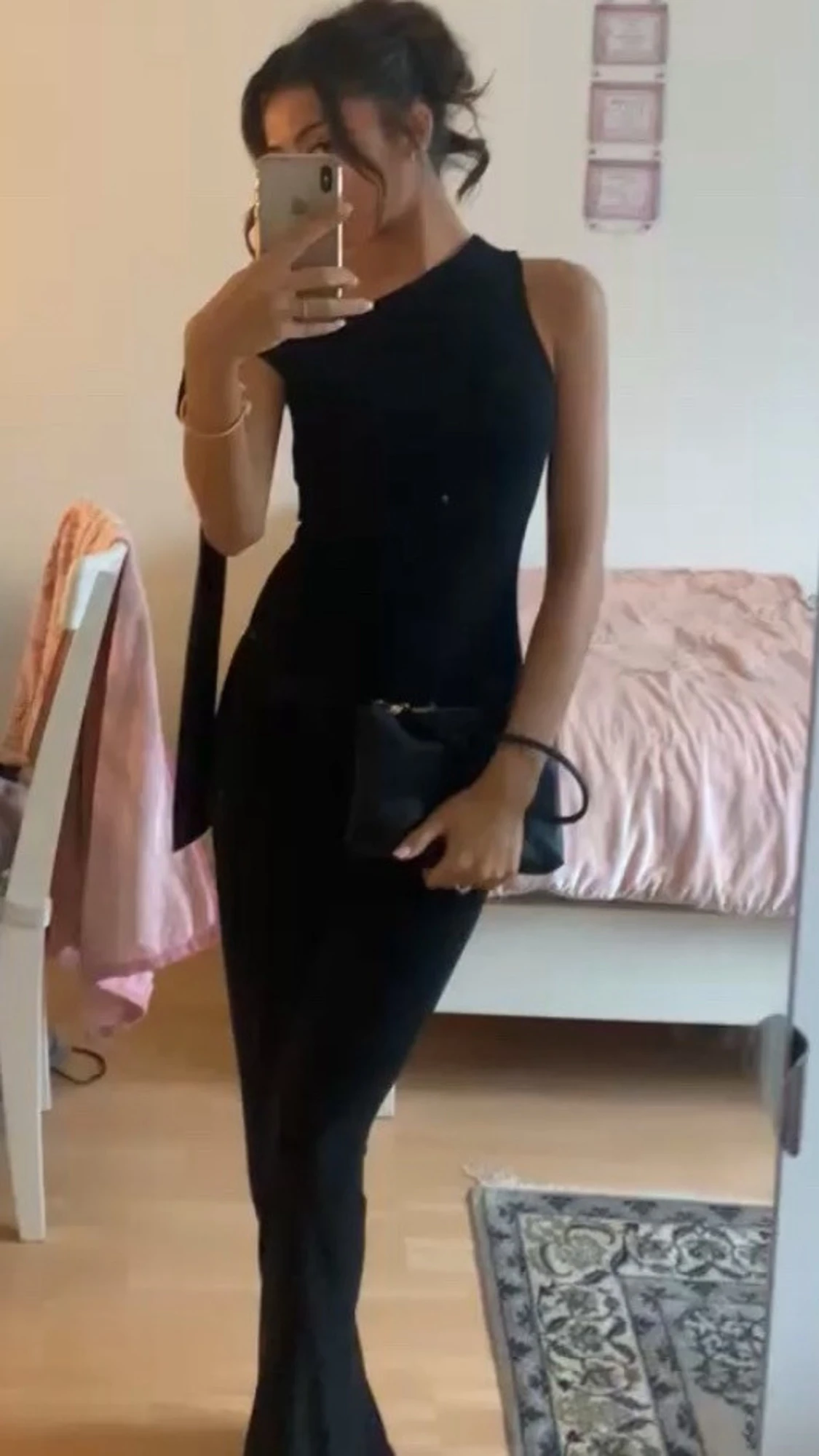 Svart långklänning med oneshoulder
