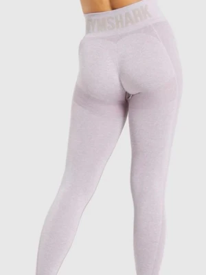 Ljuslila seamless leggings Gymshark - Säljer ett par ljuslila seamless leggings från Gymshark med hög midja och diskret logga i midjebandet. De har en tight passform och är tillverkade i ett stretchigt material som formar sig efter kroppen.