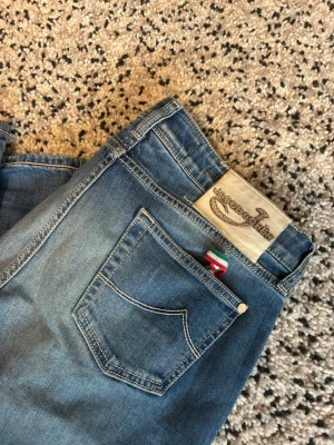  Jacob Cohën jeans  - Säljer dessa Jacob Cohën jeans i size 32 skriv för frågor å funderingar 
