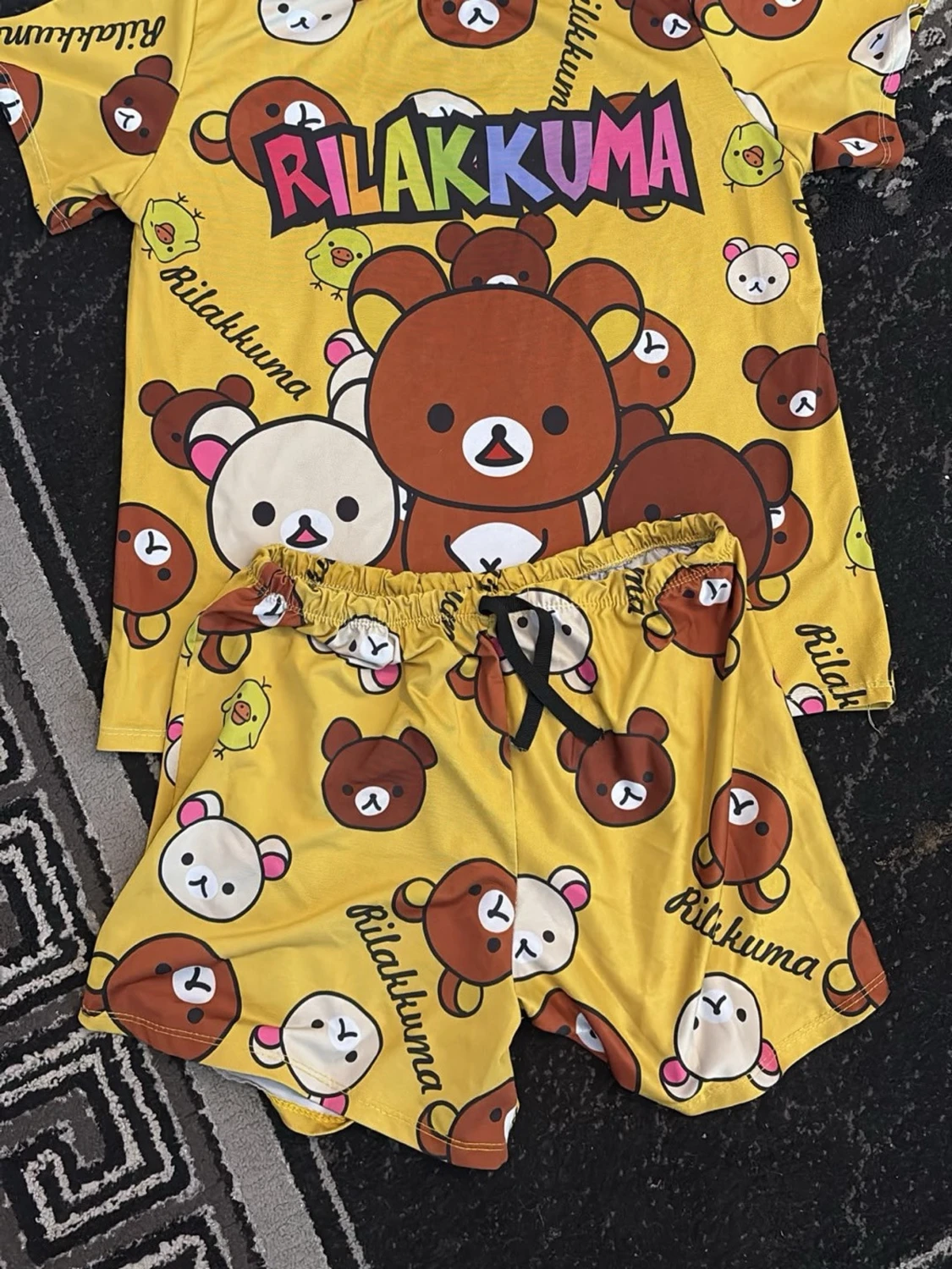 Gul Rilakkuma pyjamas-set