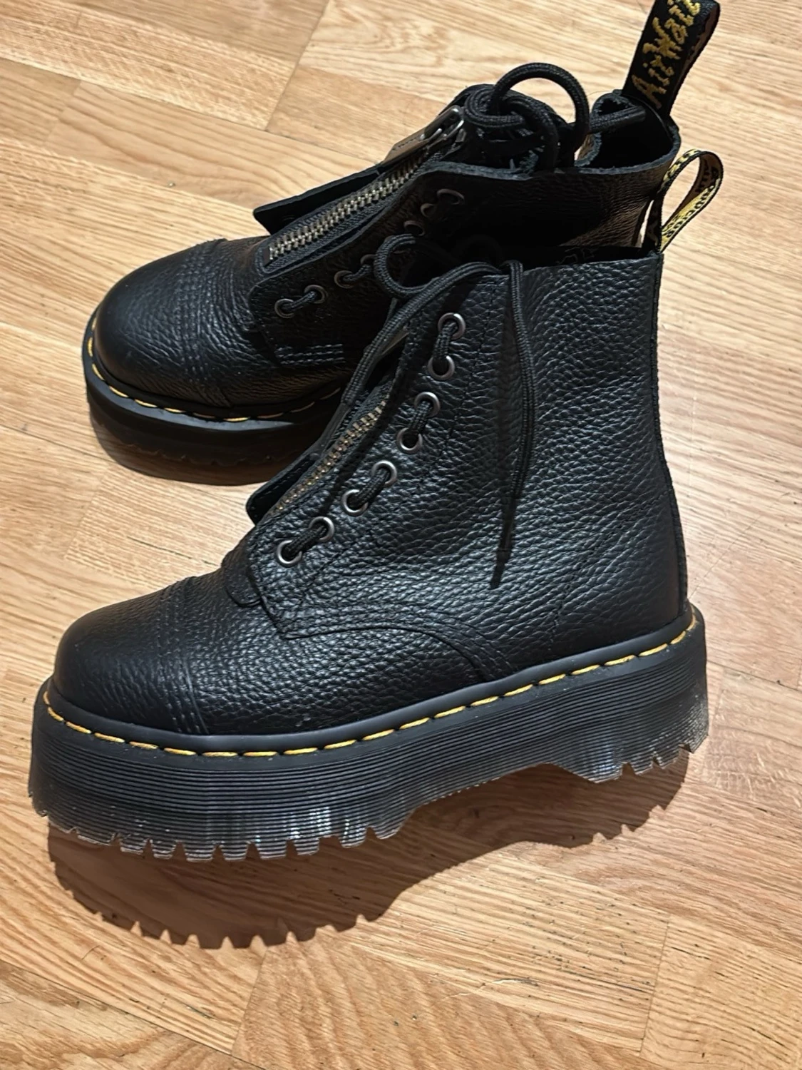 Dr Martens Sinclair nyskick oanvända strl 37 - 1