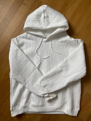 Vit hoodie D1or - Strl Mellan S, M. Aldrig användts