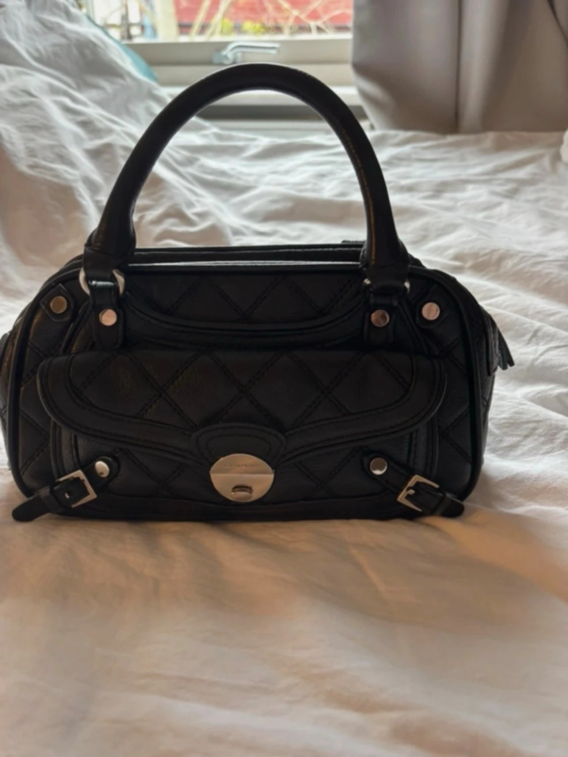 Svart handväska från Karen Millen