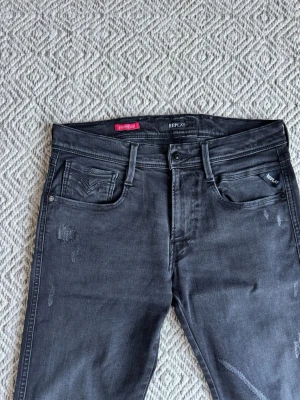 Replay jeans - Replay jeans - Modell: Anbass - Storlek: W31/L32 - skick: 9/10 - Nypris runt 2000kr 