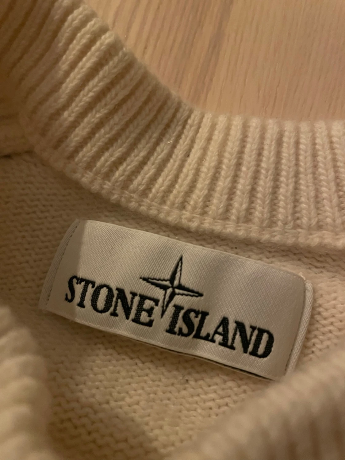 Vit stickad tröja från Stone Island - 3
