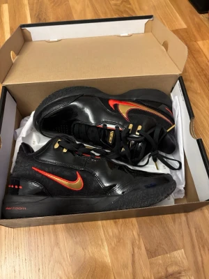 Jordan courtside 23  - Knappast använda basketskor i väldigt bra skick med bara lite synlig crease 