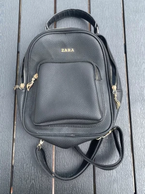Zara väska - Snyggt och ett bra val till en liten väska!