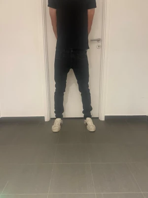 Replay Anbass jeans  - Säljer nu dessa feta Replay Anbass jeans, skriv för fler bilder/frågor😊