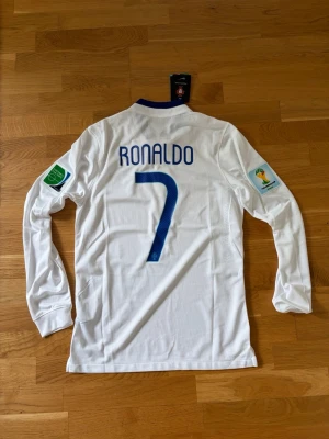 Cr7 Portugal tröja 2014/15 - Helt ny med tags, medium