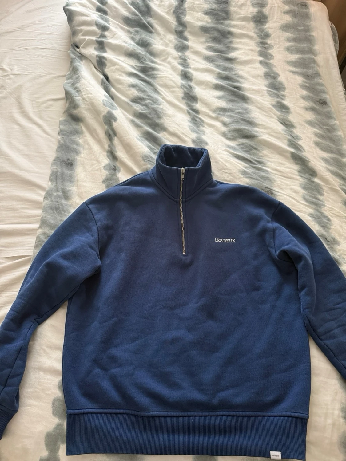 Blå half zip tröja från Les Deux