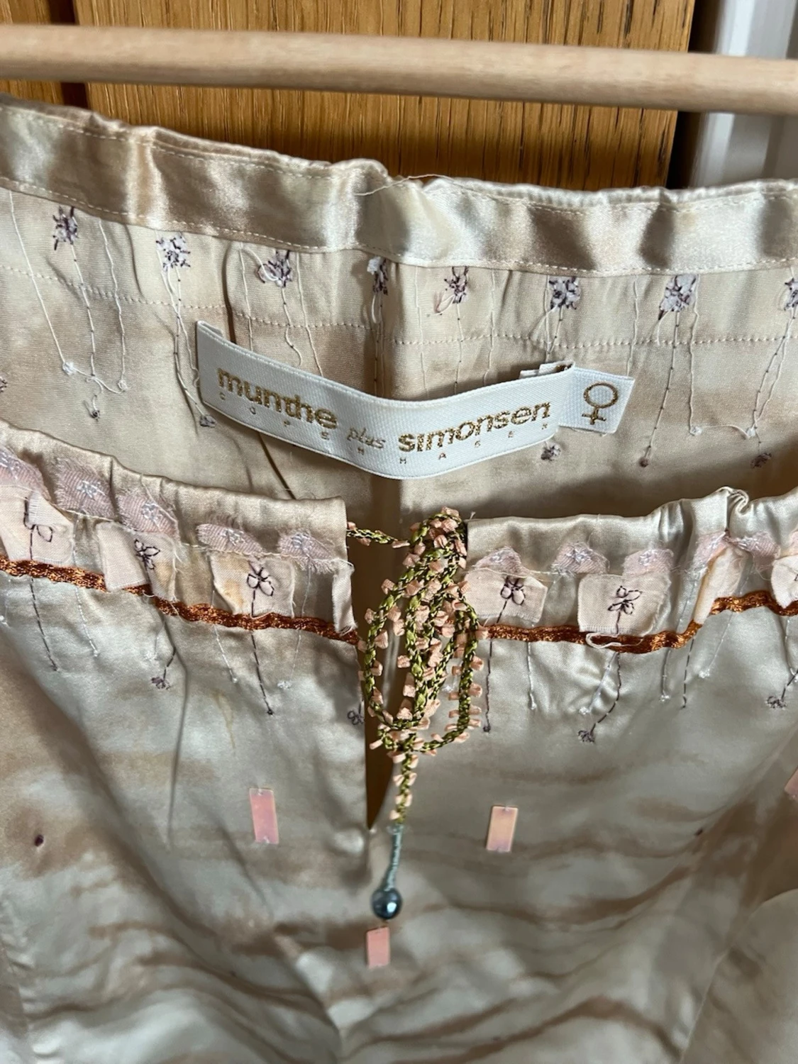 Beige silkesblus från Munthe & Simonsen - 2