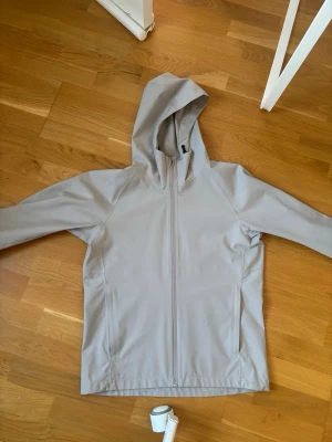 Uniqlo vindjacka - Bra kondition. Xs men passar som S