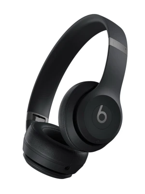 Svarta Beats Solo3  - Stilrena svarta on-ear hörlurar från Beats, modell Solo3. Trådlös design med vadderade öronkuddar och justerbart huvudband. Köptes i somras på arlanda. Orginalbox med sladd medföljer. Bilder finns i pm. Säljs pga inköp av air pods max. Nypris 2695kr.