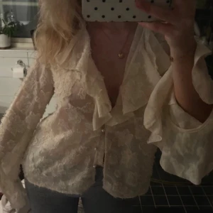 Blus - Supersöt blus från Zara!