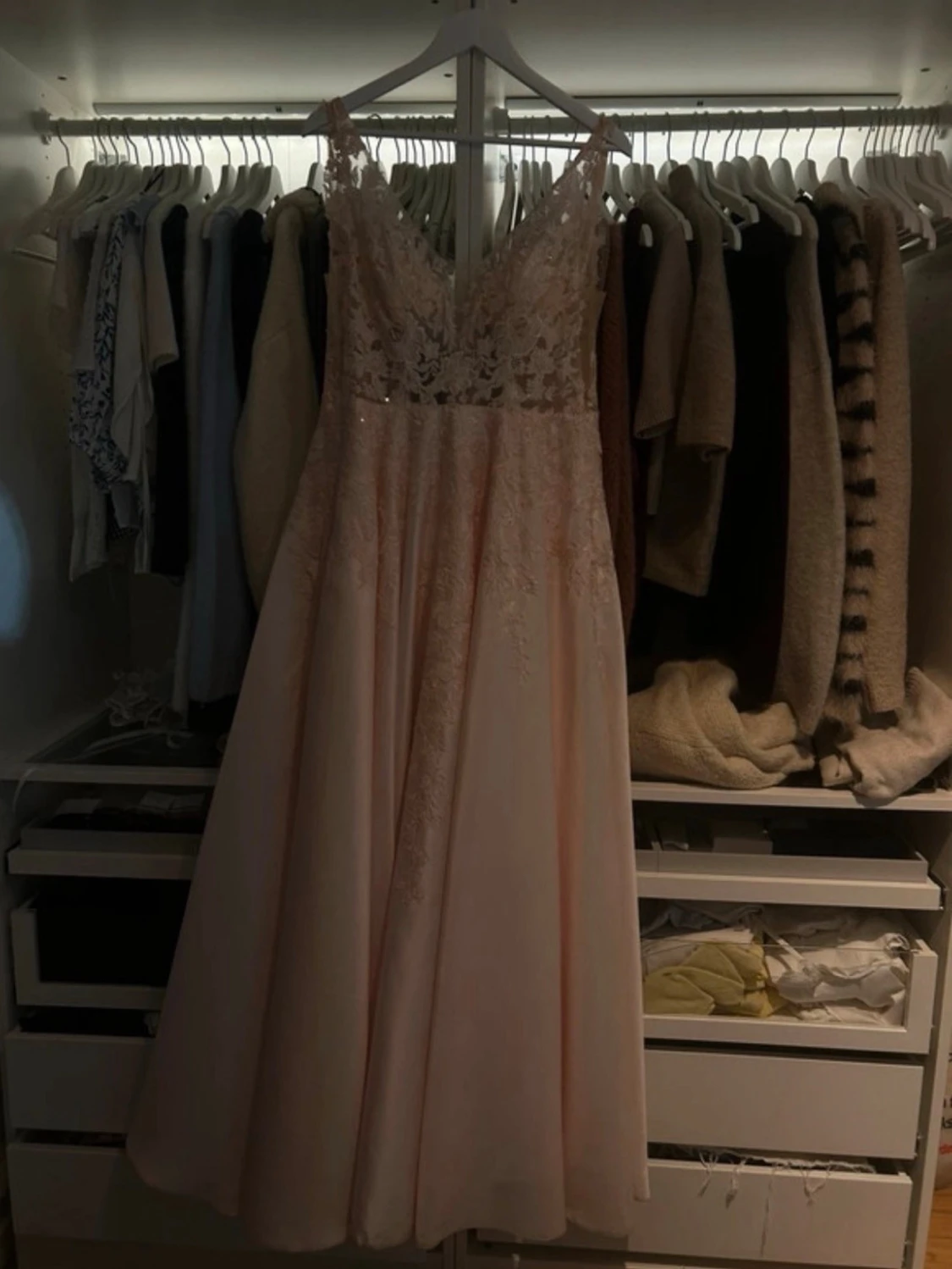 Rosa balklĂ€nning jjs houseđ