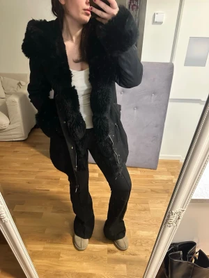 Fuskpäls jacka - Storlek s/m