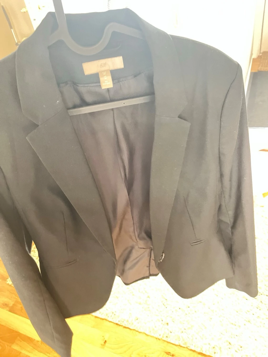 Klassisk svart kavaj med en knapp - 3