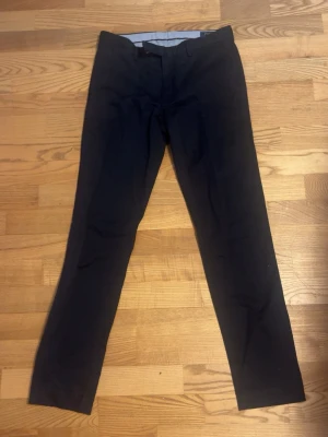 Ralph Lauren chinos  - Säljer ett par Ralph Lauren chinos. Skick 9/10 använda utan defekter!