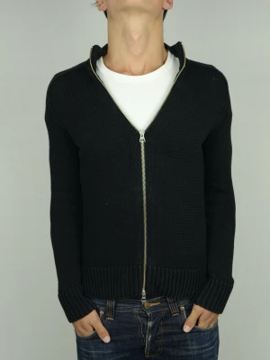J.lindeberg stickad cardigan  - J.LINDEBERG STICKAD TRÖJA Storlek : XS Passform : Normal Användning : Tröjan är i ett fint skick utan defekter Nypris : Cirka 1600SEK Modellen på bilden : 182CM och väger 73KG