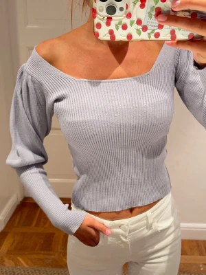 Så fin tröja - Säljer denna så fina tröja🌼🌸🌼🌸