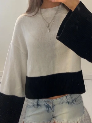 Stickad tröja - Jätte cool tröja köpt på sellpy!!