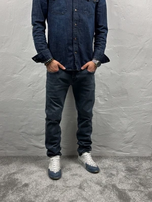 Replay jeans  - Ett par riktigt snygga jeans från Replay i storlek W32 L32 i modellen Anbbas Hyperflex 